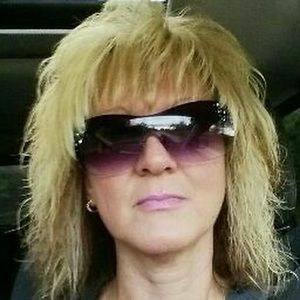 Meet your Posher, Leeann